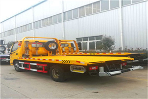 阿里附近拖车救援搭电